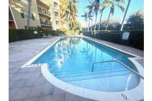 1650 Presidential Way, West Palm Beach, FL 33401 - MLS#R11132585