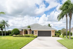 1125 45th Court SW, Vero Beach, FL 32968 - MLS#R11132592