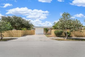 272 NE 13th Street, Delray Beach, FL 33483 - MLS#R11132622
