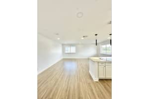 102 E Tiffany Drive 4, West Palm Beach, FL 33407 - MLS#R11132636