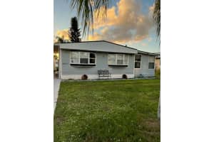 7 Isabella Lane Lane, Port Saint Lucie