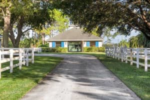 2760 Appaloosa Trail Barn Wellington, FL 33414 - Off Market