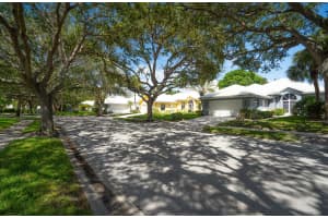 960 Bear Island Circle, West Palm Beach, FL 33409 - MLS#R11132820