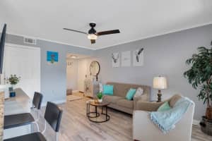 1670 N 42nd Circle 102, Vero Beach, FL 32967 - MLS#R11132825