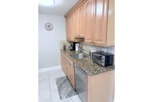 310 Grantham A, Deerfield Beach, FL 33442 - MLS#R11132835