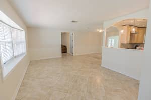 471 SE Lamon Lane, Port Saint Lucie, FL 34983 - MLS#R11132840