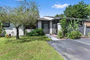 81 Westecunk Drive, Royal Palm Beach, FL 33411 - MLS#R11132853