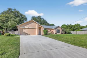 140 Sw Klee Circle, Port Saint Lucie