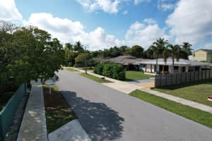 910 SE 3rd Avenue, Delray Beach, FL 33483 - MLS#R11132971