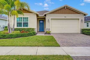 732 SE Bloomfield Road, Port Saint Lucie, FL 34984 - MLS#R11132979