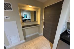 2670 E Sunrise Boulevard 318, Fort Lauderdale, FL 33304 - MLS#R11132992