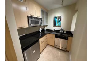 2670 E Sunrise Boulevard 318, Fort Lauderdale, FL 33304 - MLS#R11132992