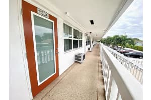 384 Tilford R, Deerfield Beach, FL 33442 - MLS#R11133036