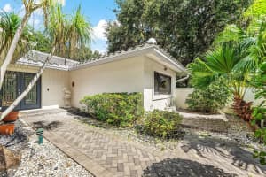 30 Hampshire Lane, Boynton Beach, FL 33436 Sold 02/17/26