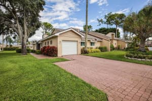 6827 Fountains Circle, Lake Worth