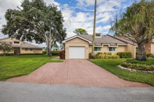 6827 Fountains Circle, Lake Worth, FL 33467 - MLS#R11133134