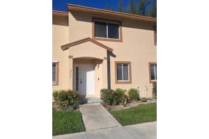 2702 Lakeview Drive, Royal Palm Beach