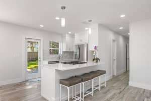 702 S 12th Street, Lantana