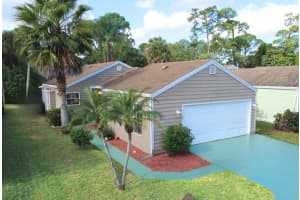5740 Dewberry Way, West Palm Beach