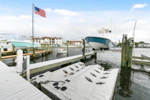 400 Northlake Court, North Palm Beach, FL 33408 - MLS#R11133310