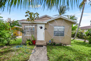 119 SW 13th Avenue, Delray Beach, FL 33444 - MLS#R11133339