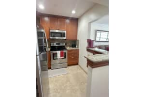 14 Westbury A 14, Deerfield Beach, FL 33442 Sold 02/20/26