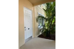 11 Harbour Isle Drive W 106, Fort Pierce, FL 34949 - MLS#R11133442