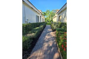 2297 Windjammer Way, West Palm Beach, FL 33411 - MLS#R11133563