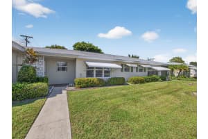 111 Lakes End Drive B, Fort Pierce