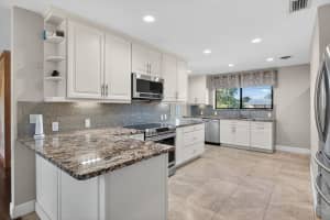 1732 SE Avenue J, Belle Glade, FL 33430 - MLS#R11133591