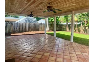 1423 Crest Drive, Lake Worth, FL 33461 - MLS#R11133651