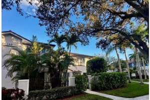 386 Prestwick Circle 3, Palm Beach Gardens
