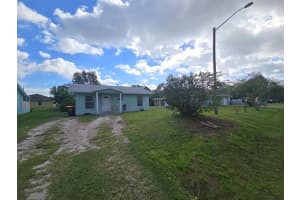 1346 23rd Avenue SW, Vero Beach, FL 32962 - MLS#R11133722