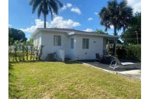 538 SW 7th Street, Hallandale Beach, FL 33009 - MLS#R11133725