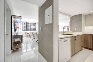 540 Brickell Key Drive 919, Miami, FL 33131 - MLS#R11133764
