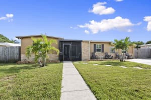 236 SE Prima Vista Boulevard, Port Saint Lucie, FL 34983 - MLS#R11133841