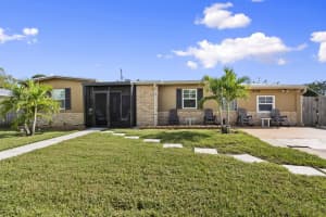 236 SE Prima Vista Boulevard, Port Saint Lucie, FL 34983 - MLS#R11133841