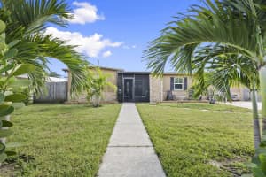 236 SE Prima Vista Boulevard, Port Saint Lucie, FL 34983 - MLS#R11133841