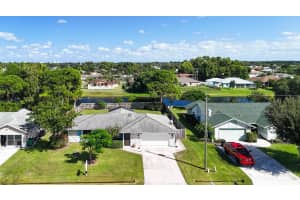 2433 SE Hallahan Street, Port Saint Lucie, FL 34952 - MLS#R11133847