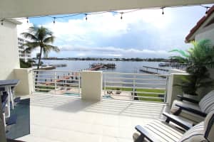 330 N Lake Drive, Lantana, FL 33462 Sold 11/21/25
