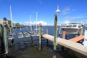 330 N Lake Drive, Lantana, FL 33462 Sold 11/21/25