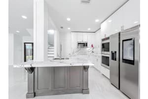 66 NW 73rd Place, Miami, FL 33126 - MLS#R11133926