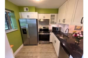 2733 S Oakland Forest Drive 104, Oakland Park, FL 33309 - MLS#R11133948