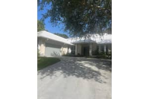 8309 SE Woodcrest Place, Hobe Sound, FL 33455 - MLS#R11133951