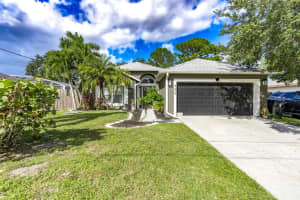 925 SW Nichols Terrace, Port Saint Lucie, FL 34953 - MLS#R11134047