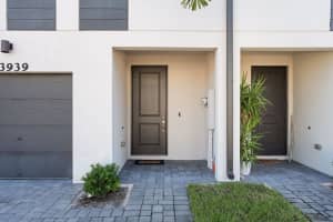 3939 SE Mentmore Lane, Stuart, FL 34997 - MLS#R11134240