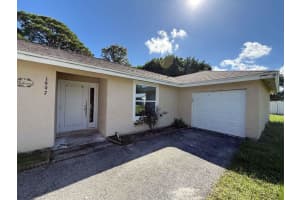 1997 Se Burgundy Lane, Port Saint Lucie