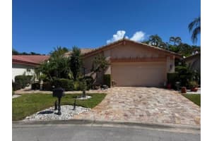 5723 Lakeview Mews Circle Boynton Beach, FL 33437 - Off Market