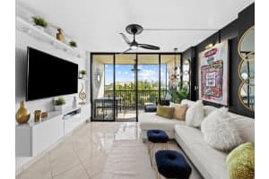 13 Royal Palm Way 5030, Boca Raton