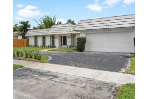 3721 N 55th Avenue, Hollywood, FL 33021 - MLS#R11134368